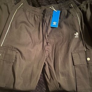 Women’s Adidas joggers. NWT, never worn! Size Small.